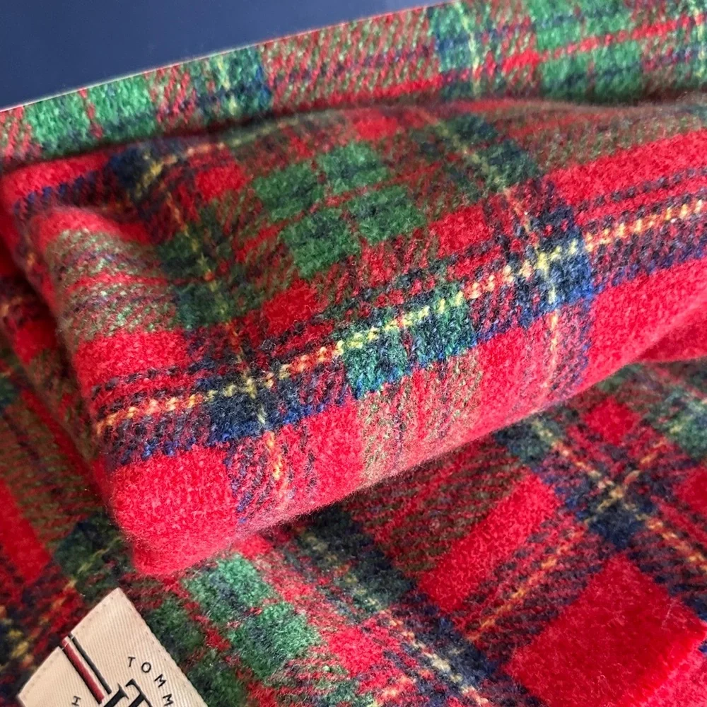 Tommy Hilfiger Holiday Red Tartan Plaid Throw Faux Cashmere So Soft! NEW!
